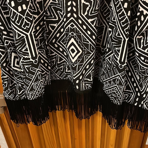 Inc black and white silky jacket - Picture 3 of 6